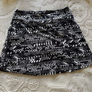 Title Nine Black and White A-Line Skirt/skort small